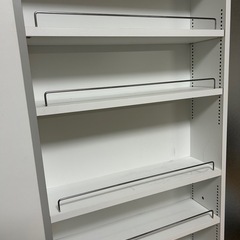 隙間ラックの画像