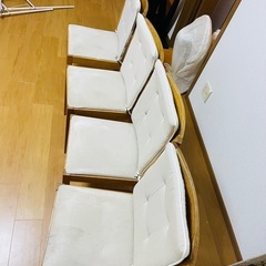 ダイニング椅子4本カバー付の画像