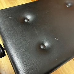 ピアノ椅子　黒　昇降式　高さ調節可の画像