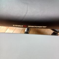 ★ジモティ割あり★ AKRacing AKレーシング　Pro-XV2 ゲーミングチェア　オットマン付 グレー/ブラック H×D×W クリーニング済み TK5918の画像