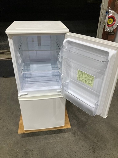 シャープ冷蔵庫 137L  2016年製