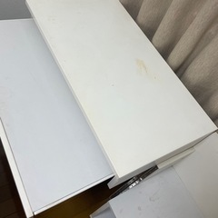 折りたためる机の画像