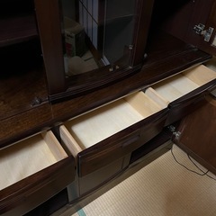 食器棚の画像