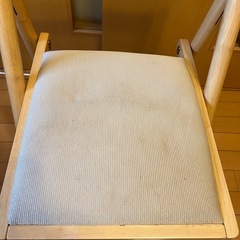 折りたたみ椅子の画像