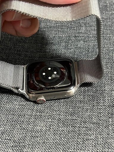 極美品　Apple watch 7 GPS+セルラーモデル　45mm チタニウム