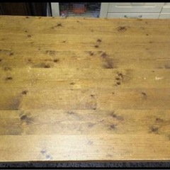 ダイニングテーブルの画像