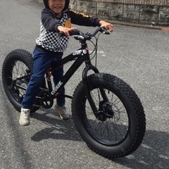 キッズ　子供用自転車 ファットバイク20インチの画像