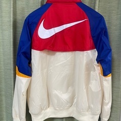 NIKE ナイキ　ナイロンジャケット　Mサイズ　 ウインドブレーカー ナイロン ジップパーカー ナイロンジャケット パーカー の画像