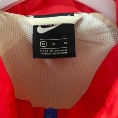 NIKE ナイキ　ナイロンジャケット　Mサイズ　 ウインドブレーカー ナイロン ジップパーカー ナイロンジャケット パーカー の画像