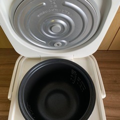 ニトリ マイコン炊飯ジャー  SN-A5WHの画像