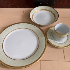 アシュフォード　食器セット(2人分)の画像