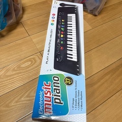音楽機能付き電子キーボードの画像