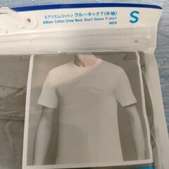 【新品】ユニクロ　エアリズムコットン　クルーネックTシャツ　Ｓサイズの画像