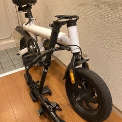 電動折りたたみ式自転車の画像