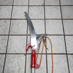 【値下げ】ノコギリ付き高枝切バサミ の画像