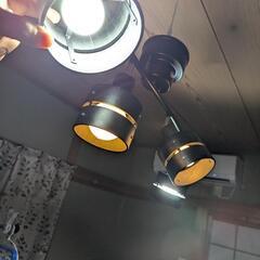 オシャレな天井スポットライトの画像