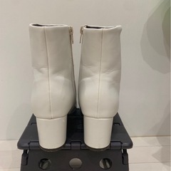 ショートブーツの画像