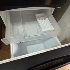 東芝製 2ドア冷蔵庫の画像