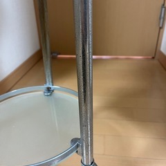 サイドテーブル　ベッドサイドテーブルの画像
