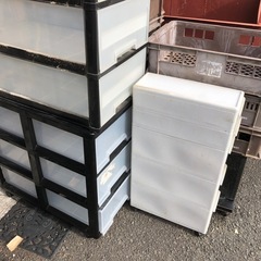 全部無料❗️収納ケースやプラケース パン屋の箱 など色々 お好きなだけお持ち帰りください☺️の画像