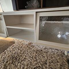 テレビボードの画像