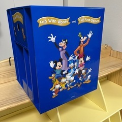DWE ディズニーワールドオブイングリッシュ 収納棚の画像