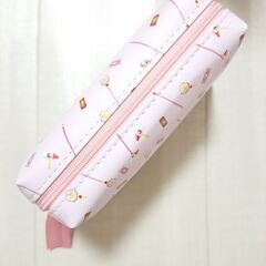 ｛7月２８日削除｝カ－ドキャﾌﾟタ－さくら❇️メイクポ－チ｛未使用｝の画像