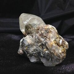  ★水晶★ヒマラヤ水晶★母岩付★天然石 原石 苔入 レインボーの画像
