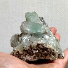  ★魚眼石 グリーンアポフィライト 原石 天然石 クラスターの画像
