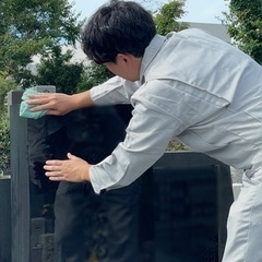 ご依頼主様に代わり心を込めてお墓参り・お墓清掃を行います。…