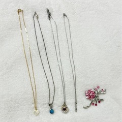 イヤリング、リング、ネックレス、イヤーカフ、アクセサリー等まとめ売り の画像