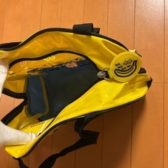 ミニオンのプールバック、チャック付きで安心！可愛い！の画像