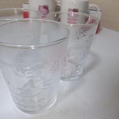 未使用サンリオ保存容器２個デザートボウル2個キティちゃんグラス３個マグカップ2個の画像
