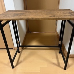折り畳み机の画像