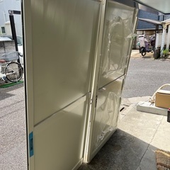 仮設引違い扉の画像