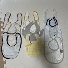 【値下げ早い者勝ち】ベビー　よだれかけ×10セットの画像