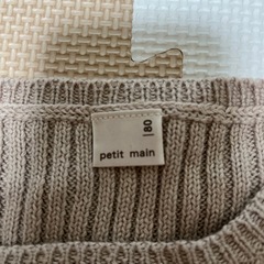 petit mainニットとUNIQLOベビーの画像