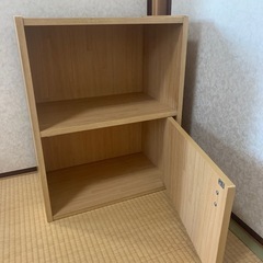 扉つきカラーボックスの画像