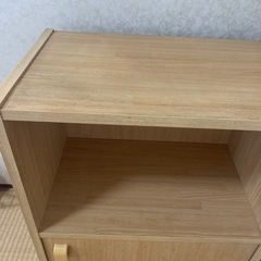 扉つきカラーボックスの画像