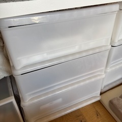 ニトリ　リビングチェスト　プラスチック　タンスの画像
