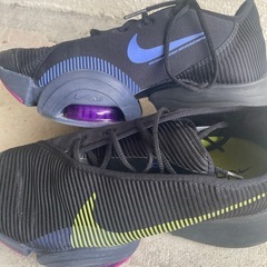 NIKEスニーカー23.5cmの画像
