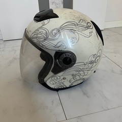 ヘルメットの画像