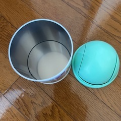 トムとジェリー　ジェリービーンズゴミ箱の画像