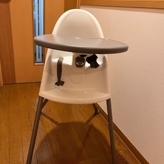 ☆美品☆ ベビービョルン　ハイチェア　ハーネス付　BABY BJORNの画像