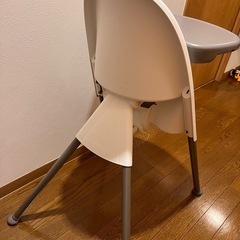 ☆美品☆ ベビービョルン　ハイチェア　ハーネス付　BABY BJORNの画像