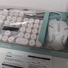 光るキーボードとマウスセット （未使用品）の画像
