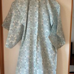 シミあり・着物（４）・帯（１）の画像