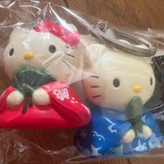 ハローキティ卓上お雛様の画像