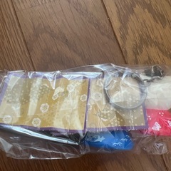 ハローキティ卓上お雛様の画像