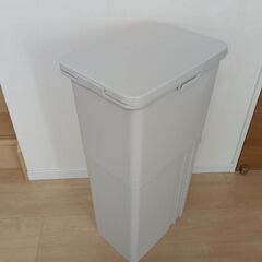 ニトリ二段ごみ箱の画像